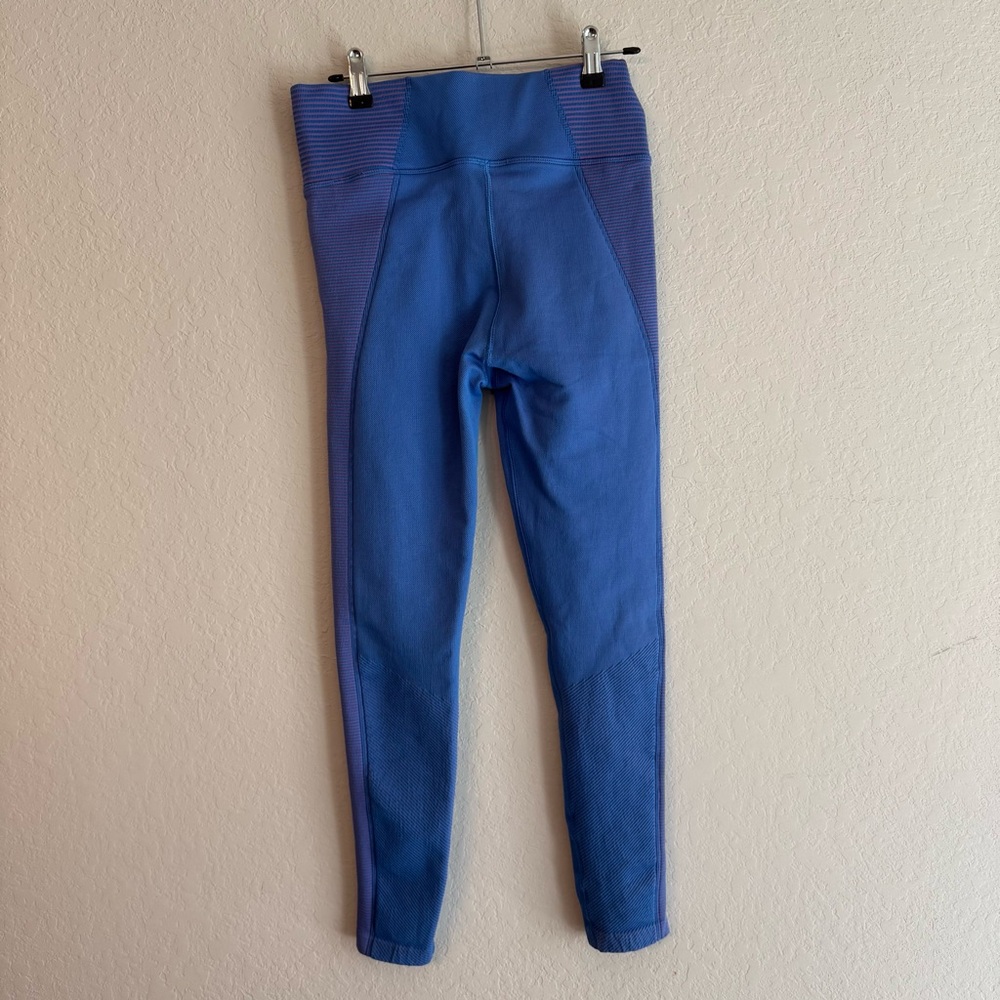 Aerie Offline blue leggings medium - Picture 2 of 5